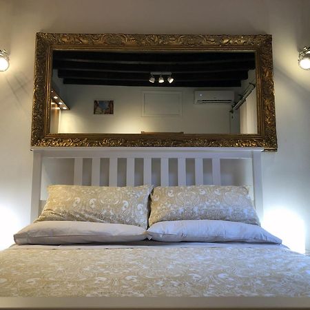 Appartamento Brera Vip Spotlight - Brera - Duomo - Castello Sforzesco - Lanza Metro M2 Milano Esterno foto